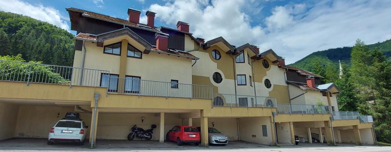 Ferienwohnung Bergspass Gaming Exteriér fotografie